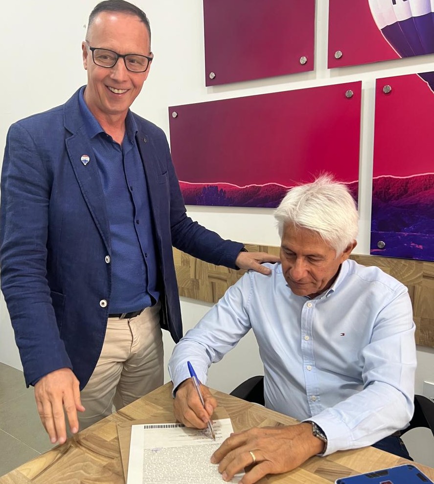 f5a418cf 3fc1 4aa1 866c f91f469b78c0 f5a418cf 3fc1 4aa1 866c f91f469b78c0